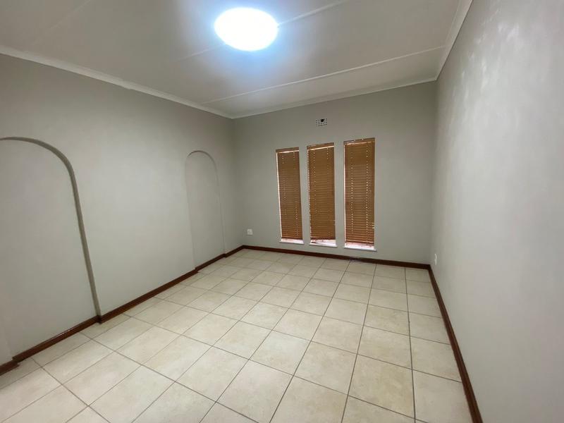 To Let 4 Bedroom Property for Rent in Kathu Northern Cape